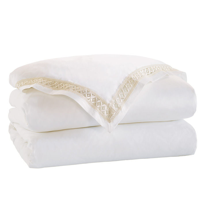 Juliet Lace Duvet Cover in White/Ivory - ,SATEEN DUVET COVER,LACE DUVET COVER,WHITE SATEEN DUVET COVER,LUXURY WHITE DUVET COVER,COTTON SATEEN DUVET COVER,LACE BORDER DUVET,LUXURY WHITE COMFORTER,SATEEN BEDDING,