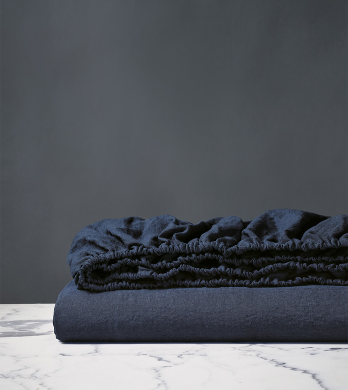 Shiloh Linen Fitted Sheet in Indigo