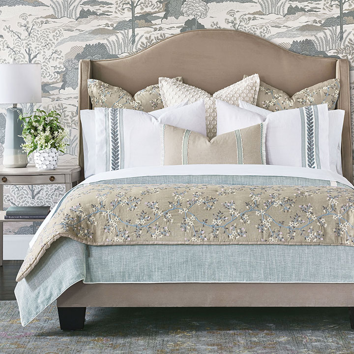 Amberlynn luxury bedding collection