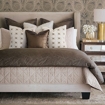 Gwen luxury bedding collection