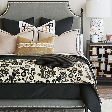 Raya luxury bedding collection