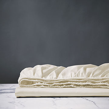 Deluca Sateen Fitted Sheet in Ivory