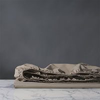 Vail Percale Fitted Sheet In Fawn